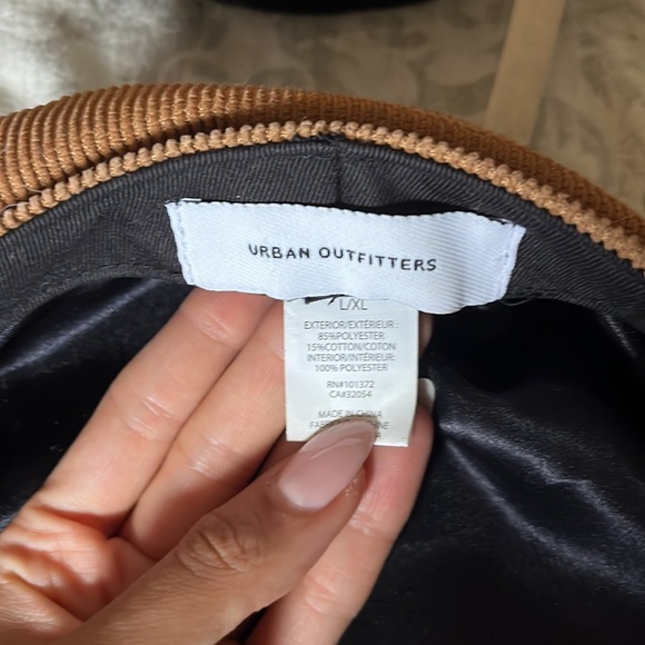 Urban outfitters hat - Picture 3 of 4